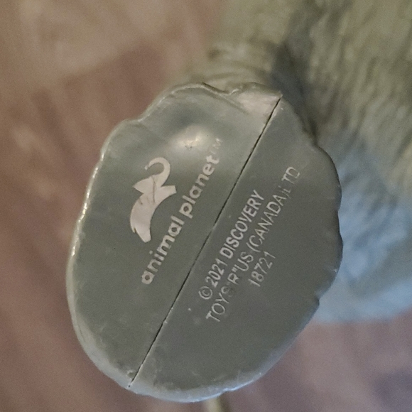 Toys R Us Exclusive 2021 Animal Planet Elephant with Sound 11" - Picture 6 of 7